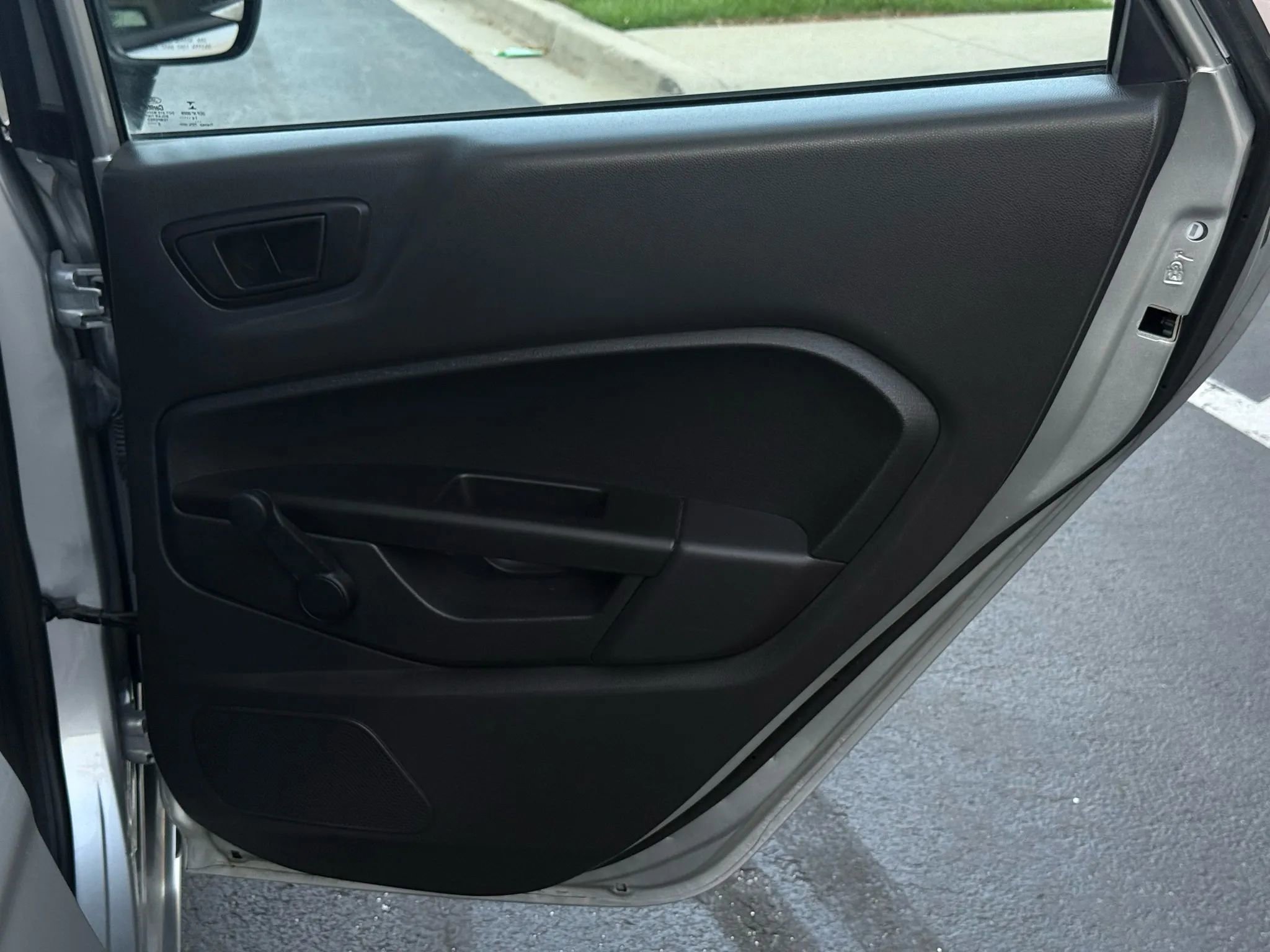 Used 2015 Ford Fiesta S image 24