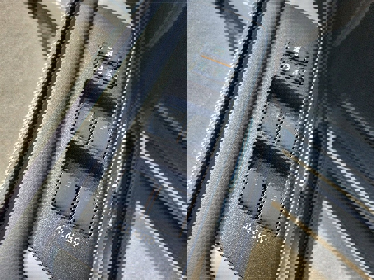 Used 2014 Toyota 4Runner SR5 image 13