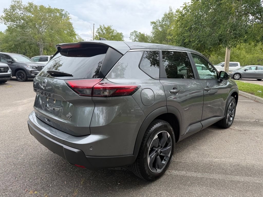 Used 2024 Nissan Rogue SV FWD image 6