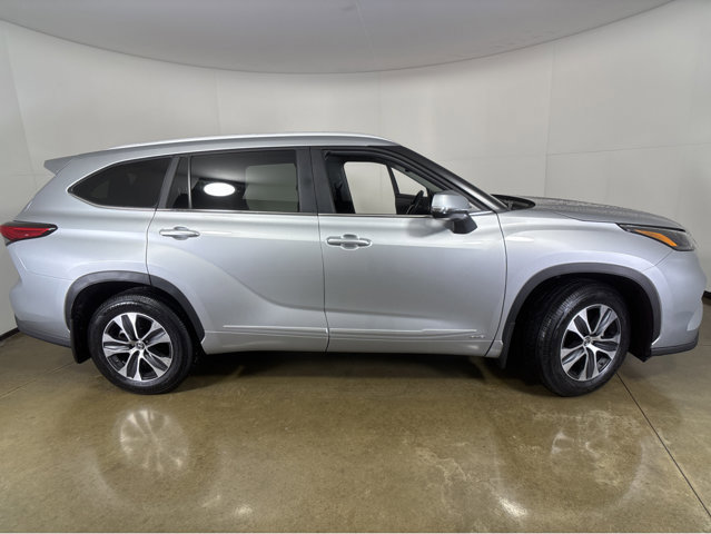 Used 2023 Toyota Highlander XLE image 23