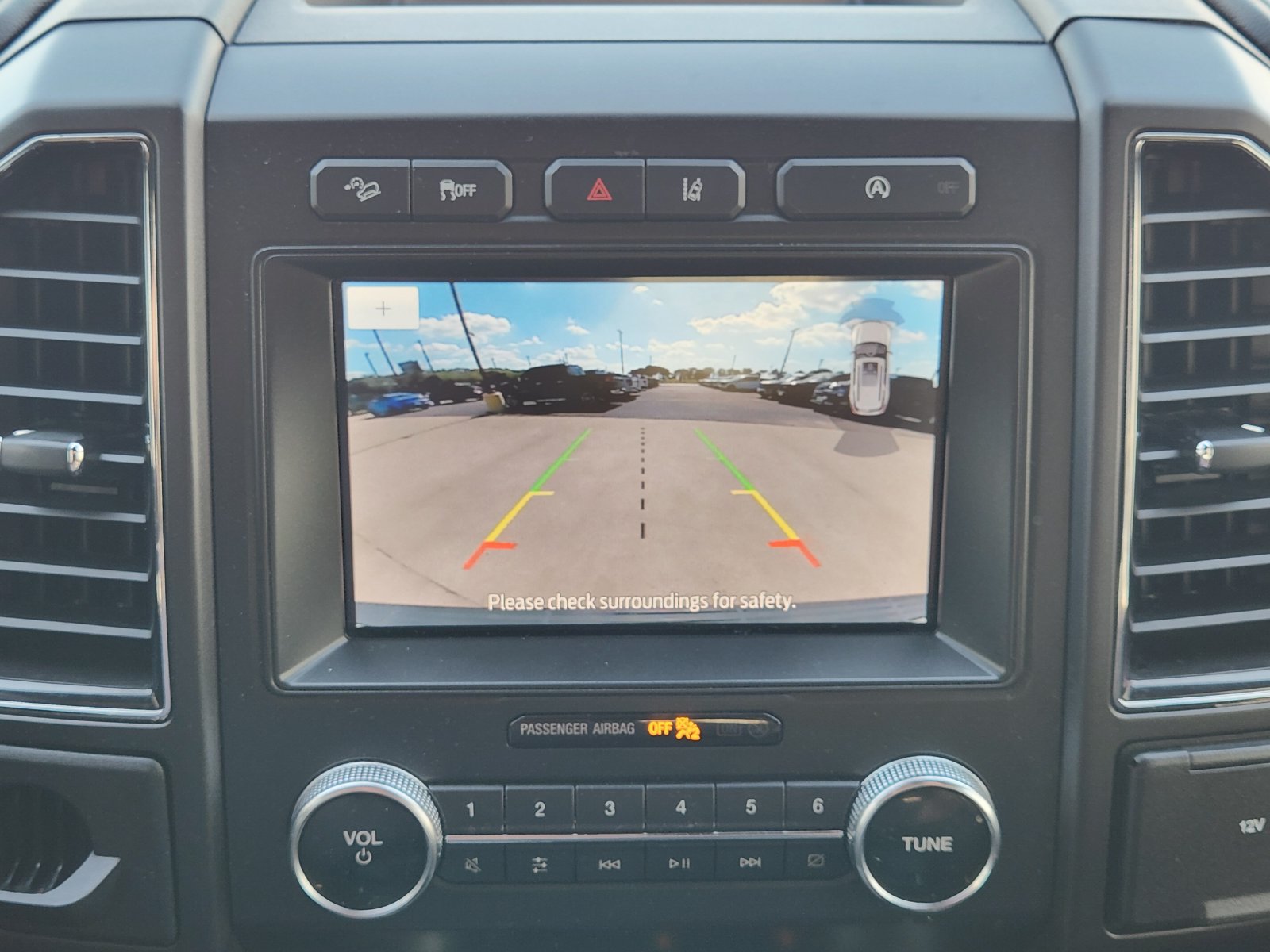 Used 2020 Ford Expedition Limited AWD/4WD image 19