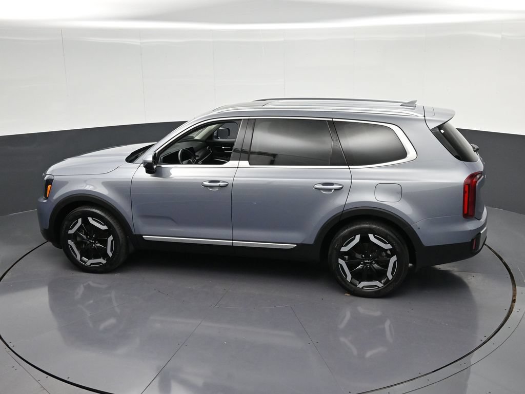 Used 2024 Kia Telluride S w/ S Sunroof Package FWD image 26