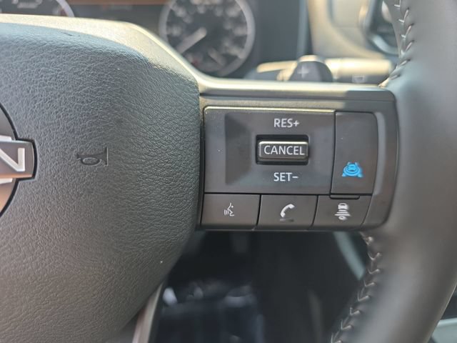 Used 2025 Nissan Rogue SV FWD image 19