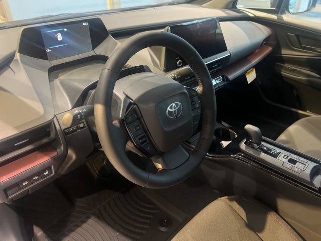 New 2026 Toyota Prius Plug-In Hybrid FWD image 13