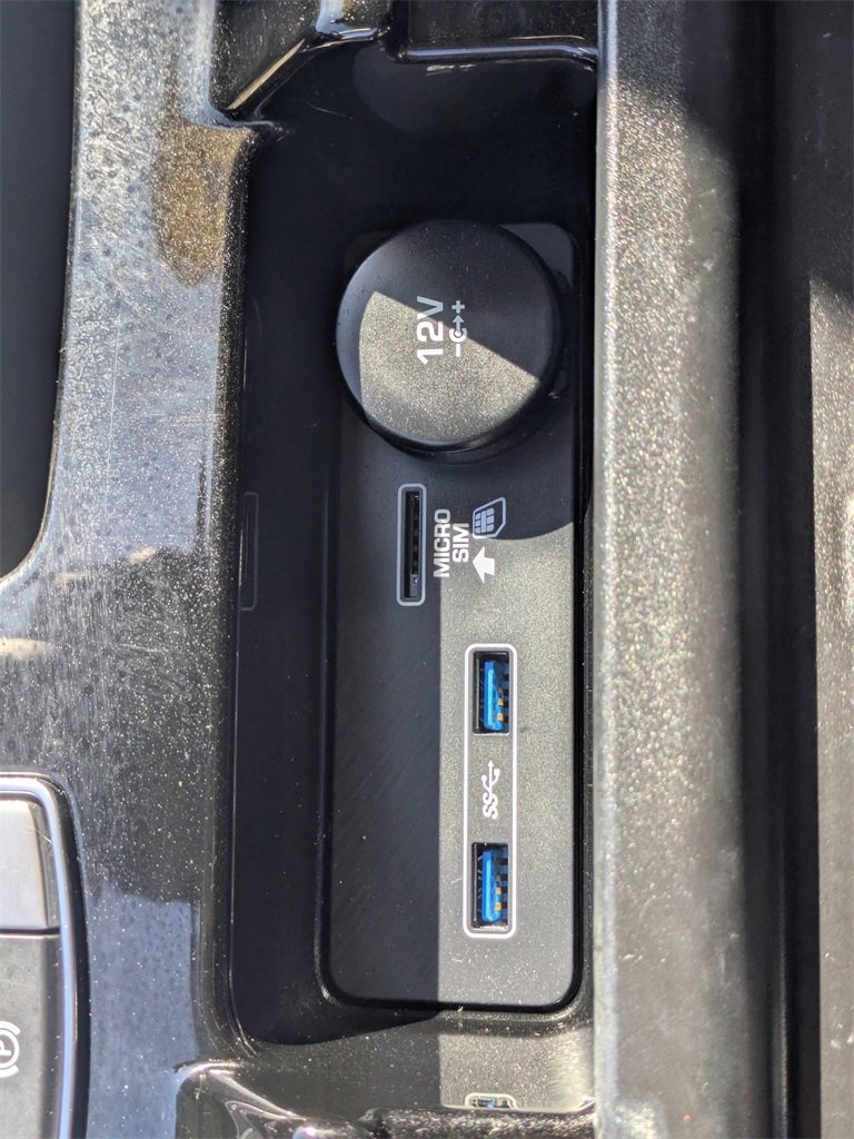 Used 2019 Land Rover Discovery HSE image 15