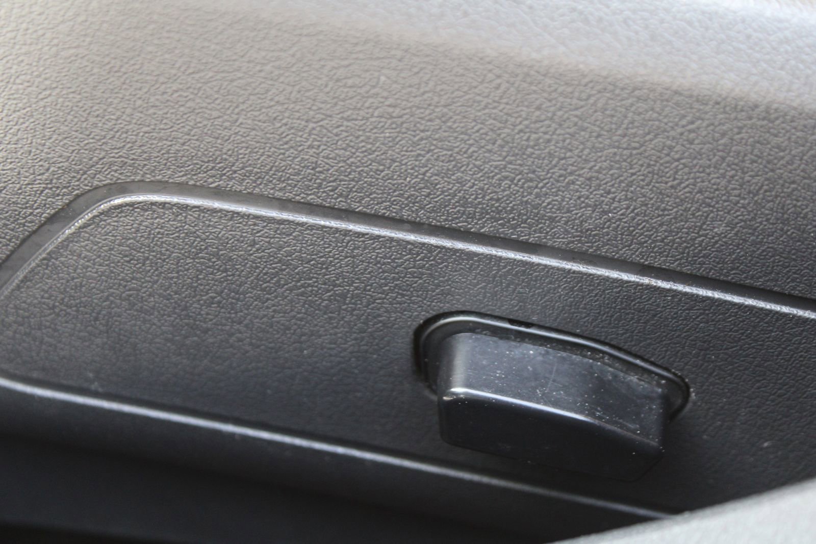 Used 2015 Jeep Compass Limited w/ Sun/Sound Group image 23