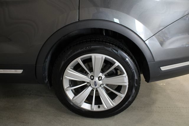 Used 2019 Ford Explorer Limited w/ Class III Trailer Tow Package FWD image 31