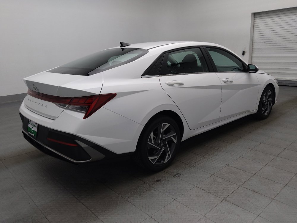 Used 2025 Hyundai Elantra SEL FWD image 10