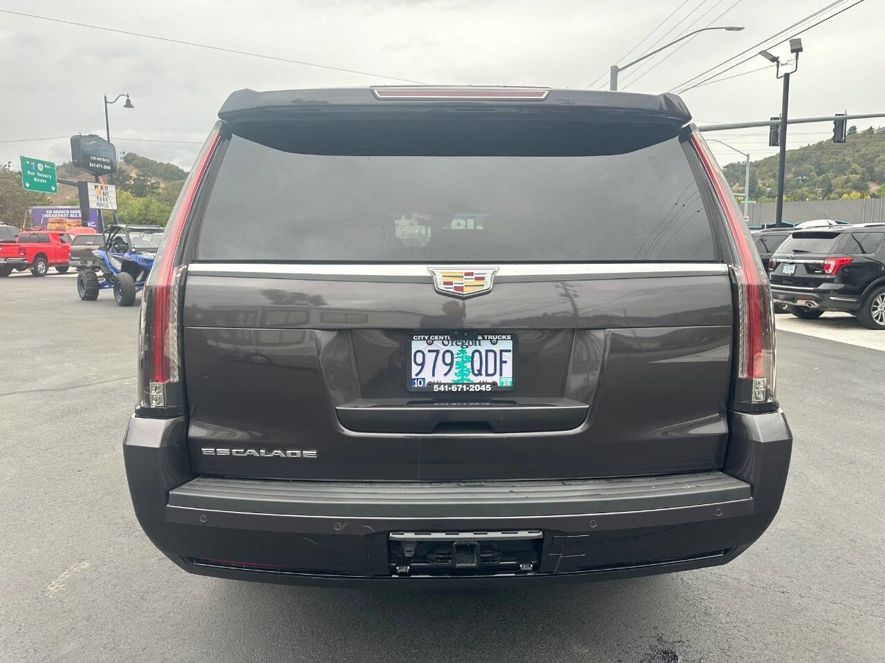 Used 2017 Cadillac Escalade ESV Platinum image 17