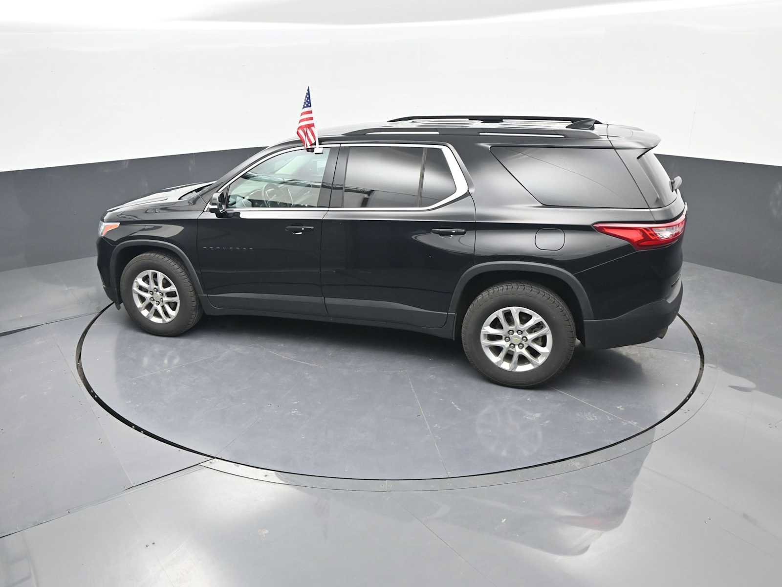 Used 2020 Chevrolet Traverse LT w/ LPO, Blackout Package AWD/4WD image 31