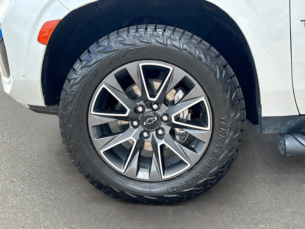 Used 2023 Chevrolet Tahoe Z71 AWD/4WD image 36