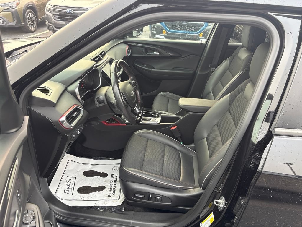 Used 2021 Chevrolet TrailBlazer RS w/ Convenience Package AWD/4WD image 9