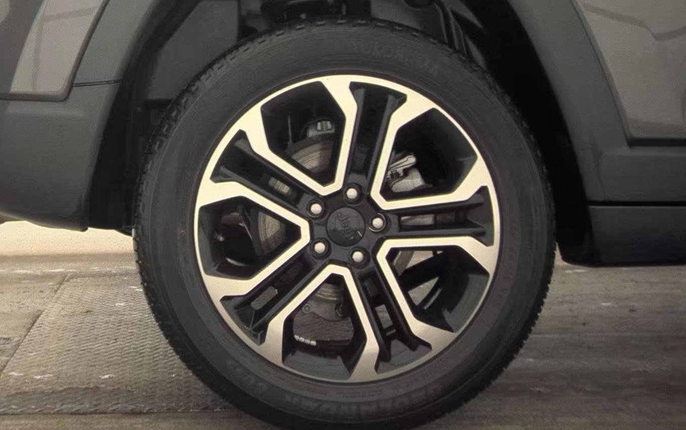 Used 2022 Jeep Compass Limited image 16