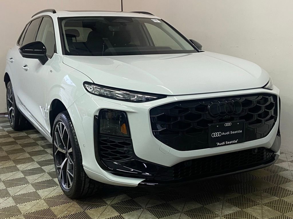 New 2026 Audi Q3 quattro 2.0T AWD/4WD image 1