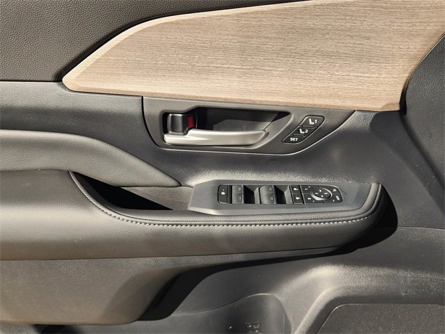 New 2026 Toyota Grand Highlander Limited image 16
