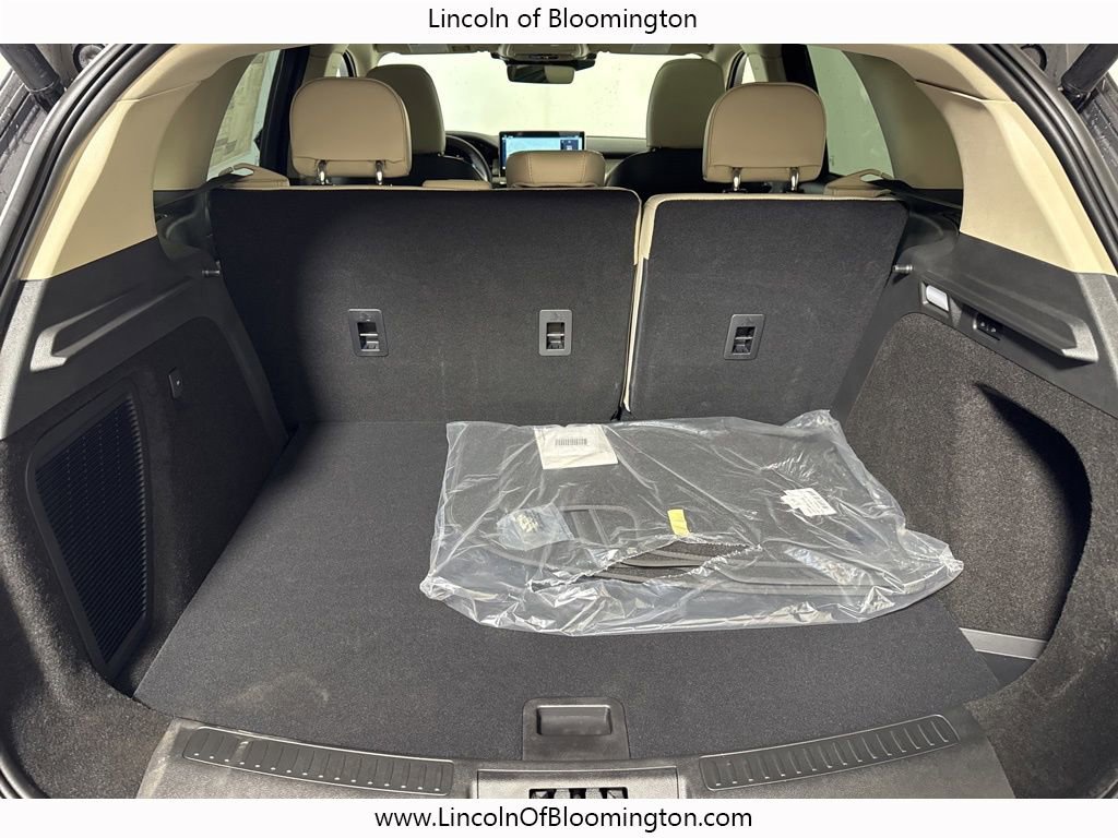 New 2026 Lincoln Corsair Premiere image 69