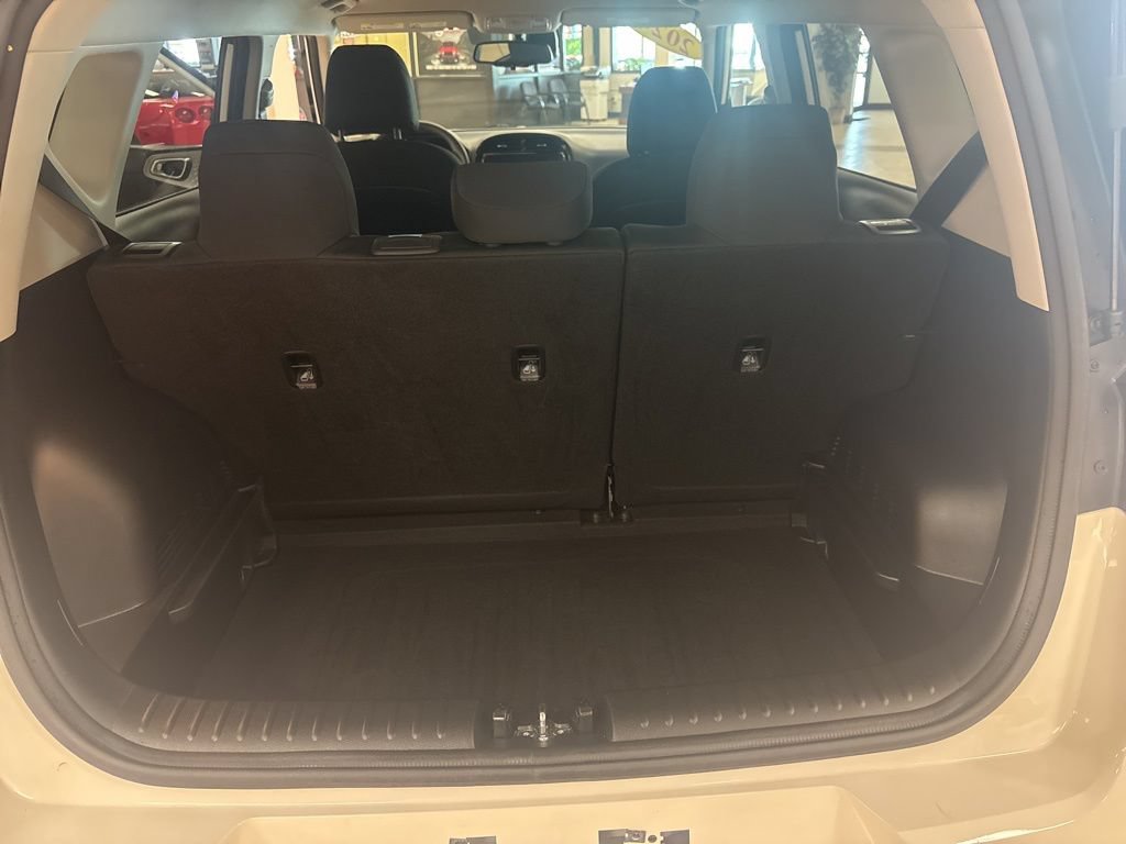 Used 2024 Kia Soul S FWD image 26
