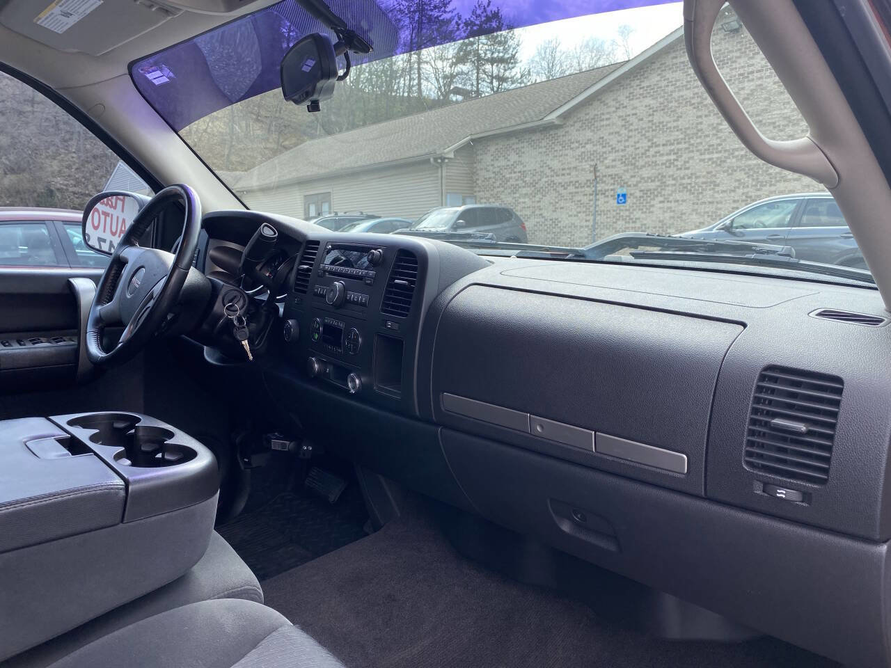 Used 2009 GMC Sierra 1500 SLE w/ Power Pack Plus image 17