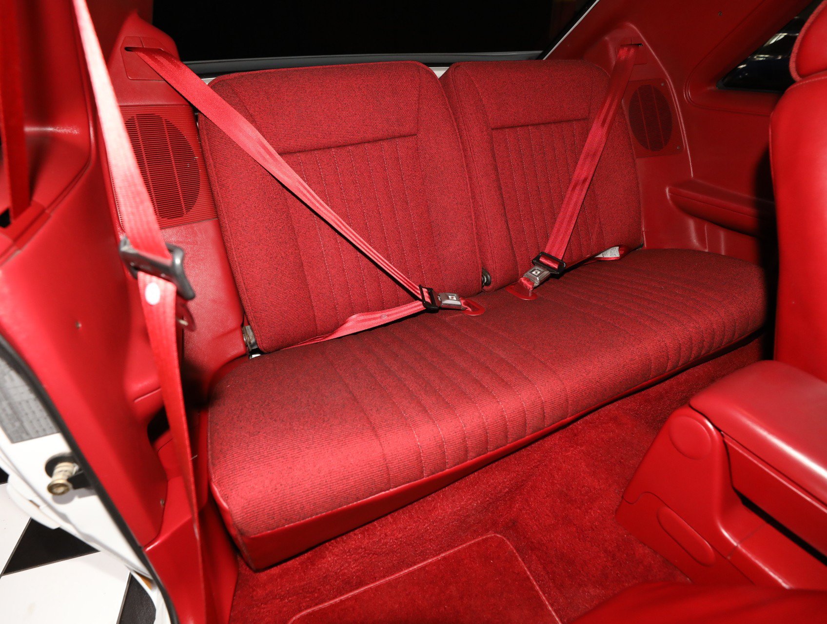 Used 1992 Ford Mustang GT RWD image 42