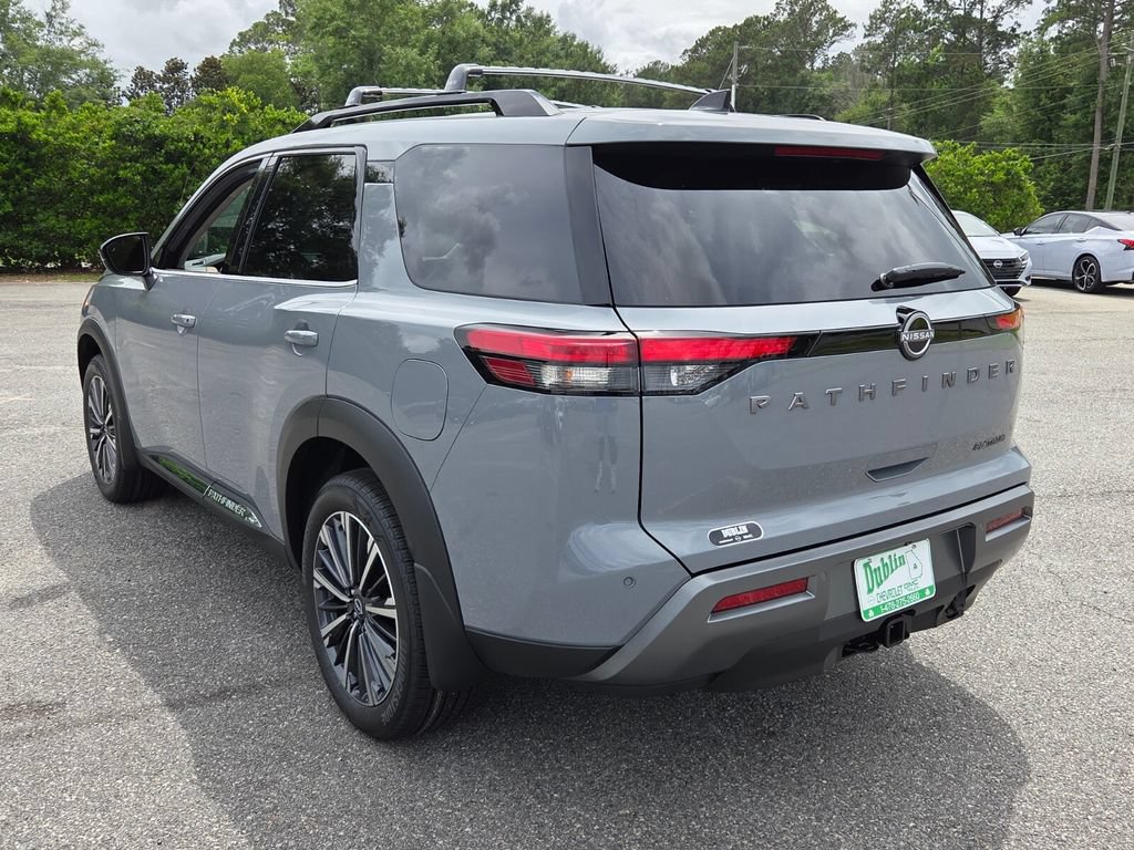 New 2026 Nissan Pathfinder Platinum FWD image 9