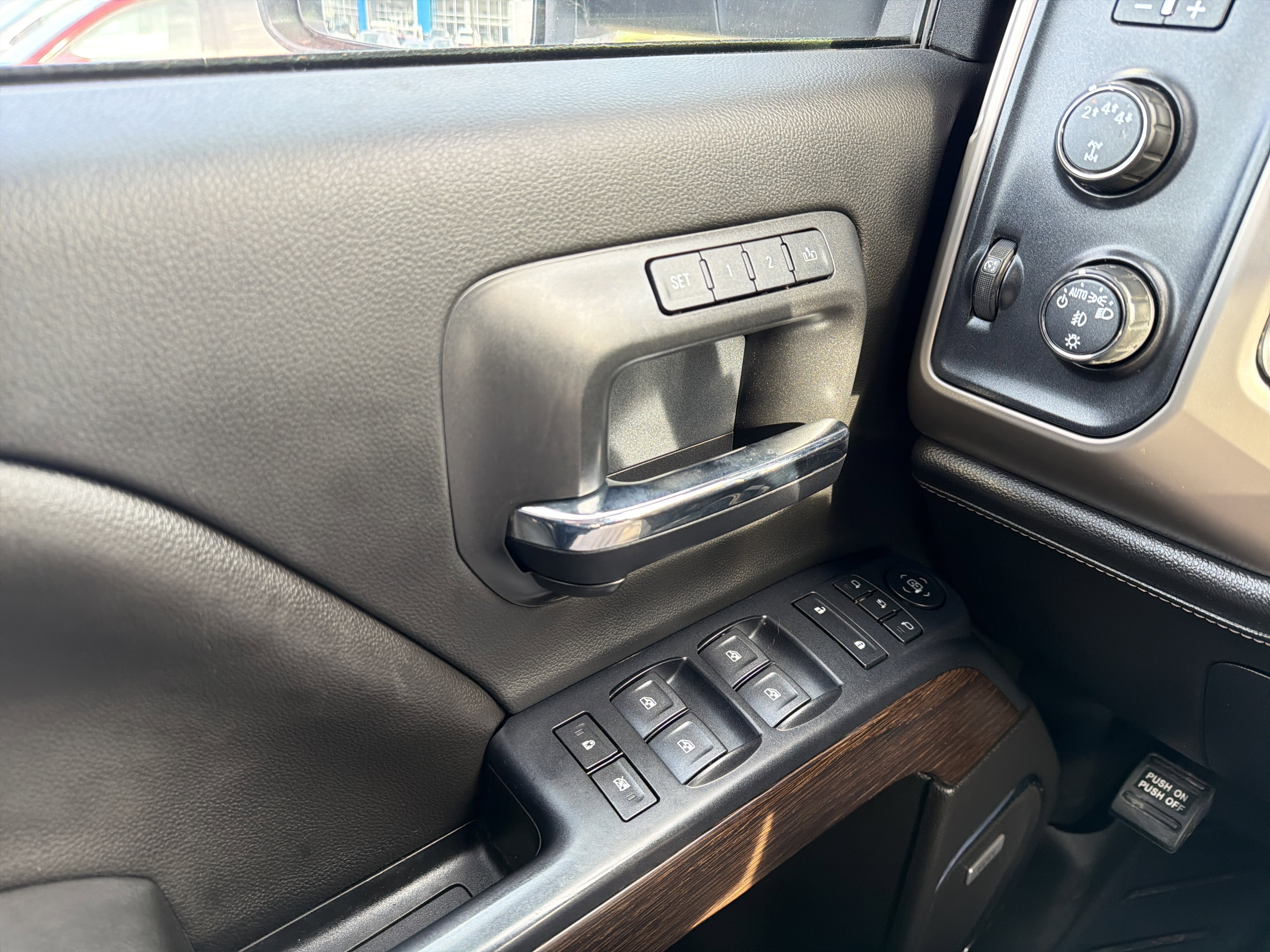 Used 2019 GMC Sierra 2500 Denali w/ Duramax Plus Package image 23