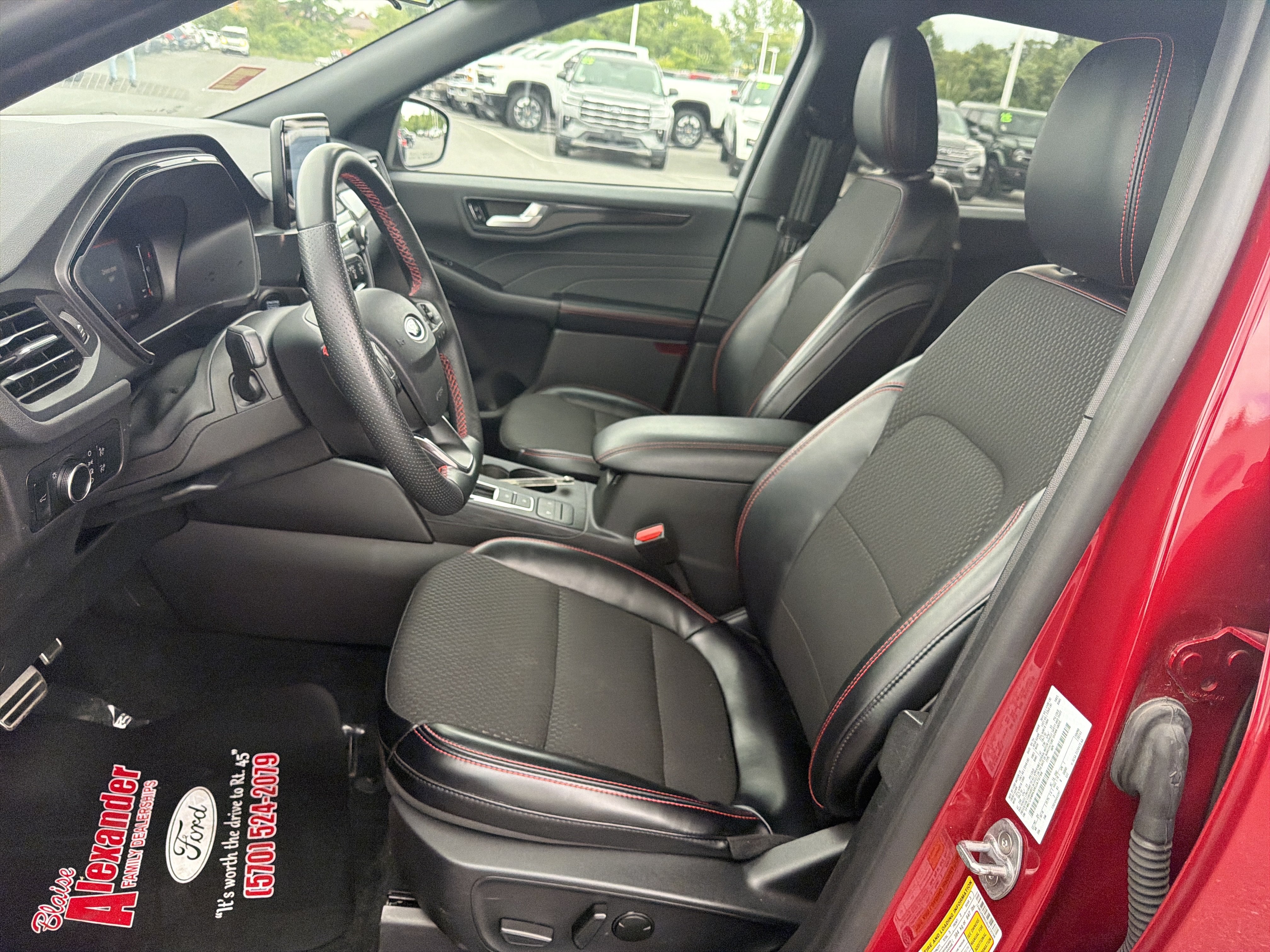 Used 2024 Ford Escape ST-Line AWD/4WD image 12