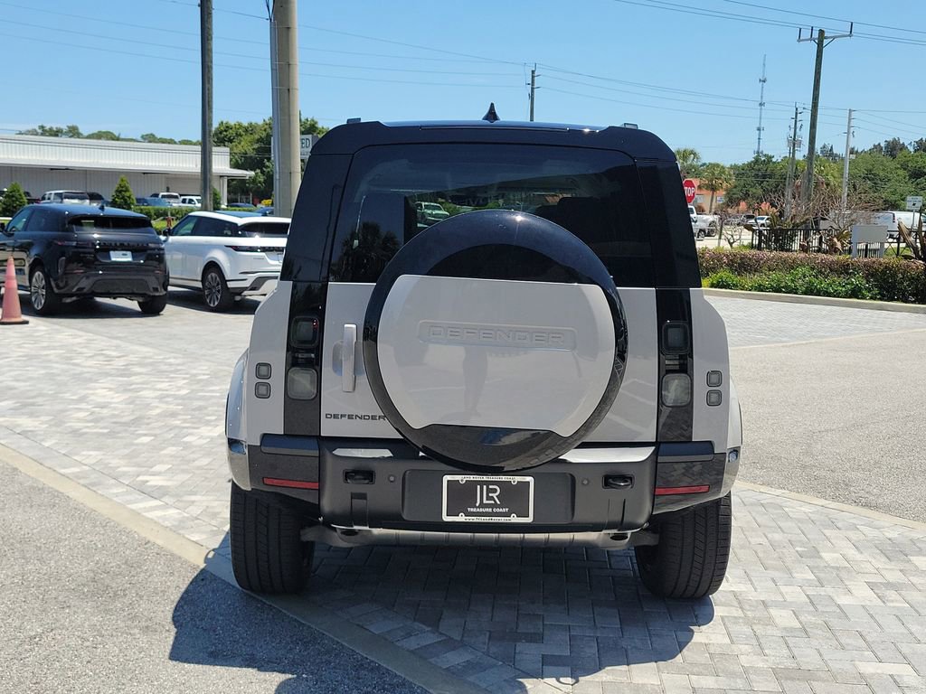 New 2026 Land Rover Defender 110 X-Dynamic SE AWD/4WD image 4