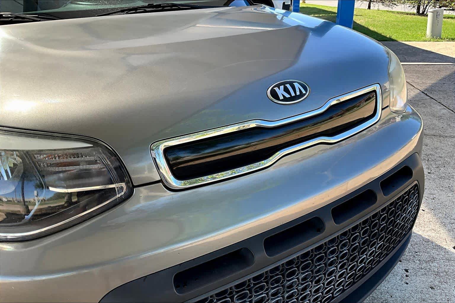 Used 2014 Kia Soul + FWD image 29