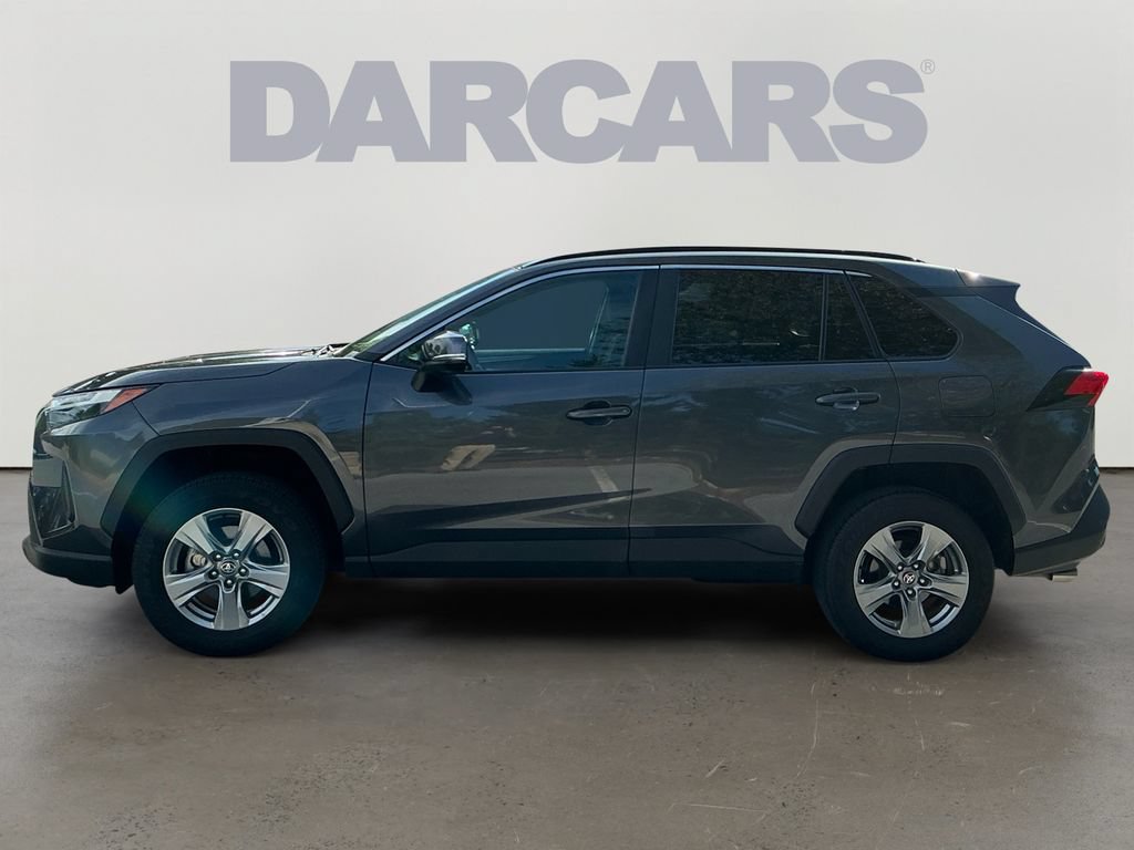 Used 2025 Toyota RAV4 XLE AWD/4WD image 4