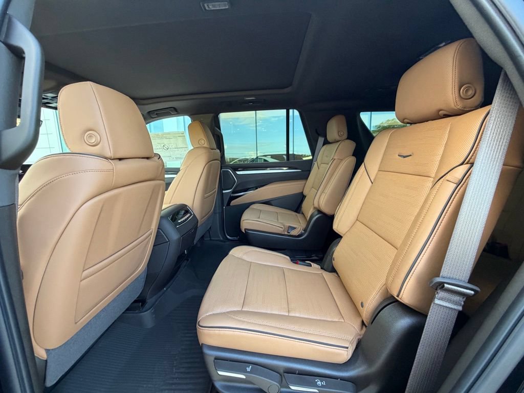 New 2026 Cadillac Escalade Luxury w/ Touring Package AWD/4WD image 18