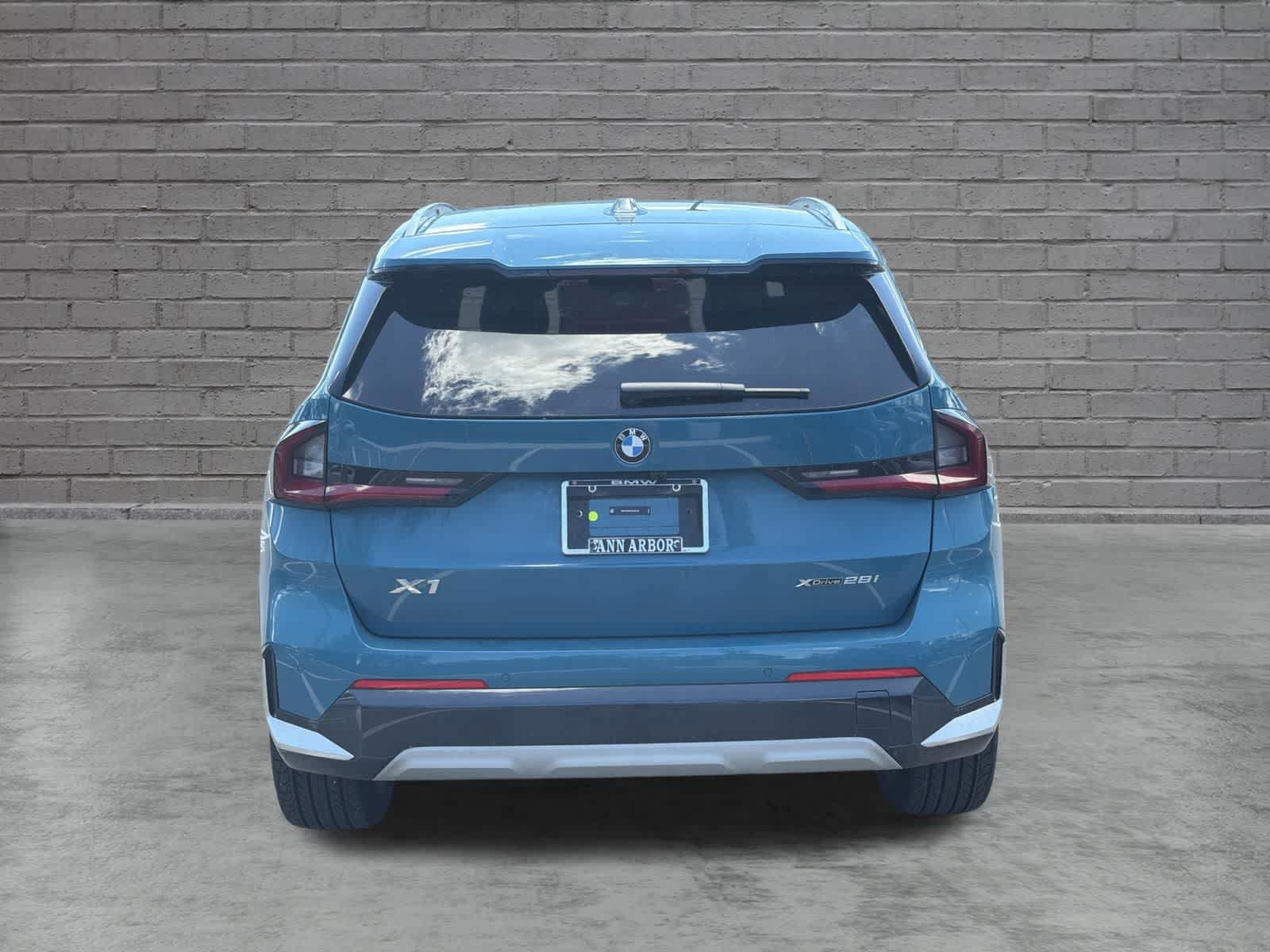 Certified 2023 BMW X1 xDrive28i w/ Premium Package AWD/4WD image 6