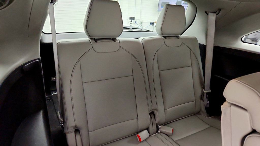 Used 2020 Acura MDX SH-AWD w/ Technology Package image 24