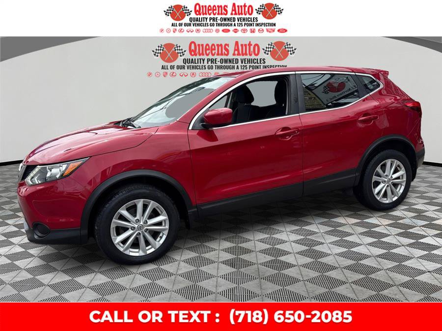 Used 2017 Nissan Rogue Sport S w/ S Appearance Package AWD/4WD image 3