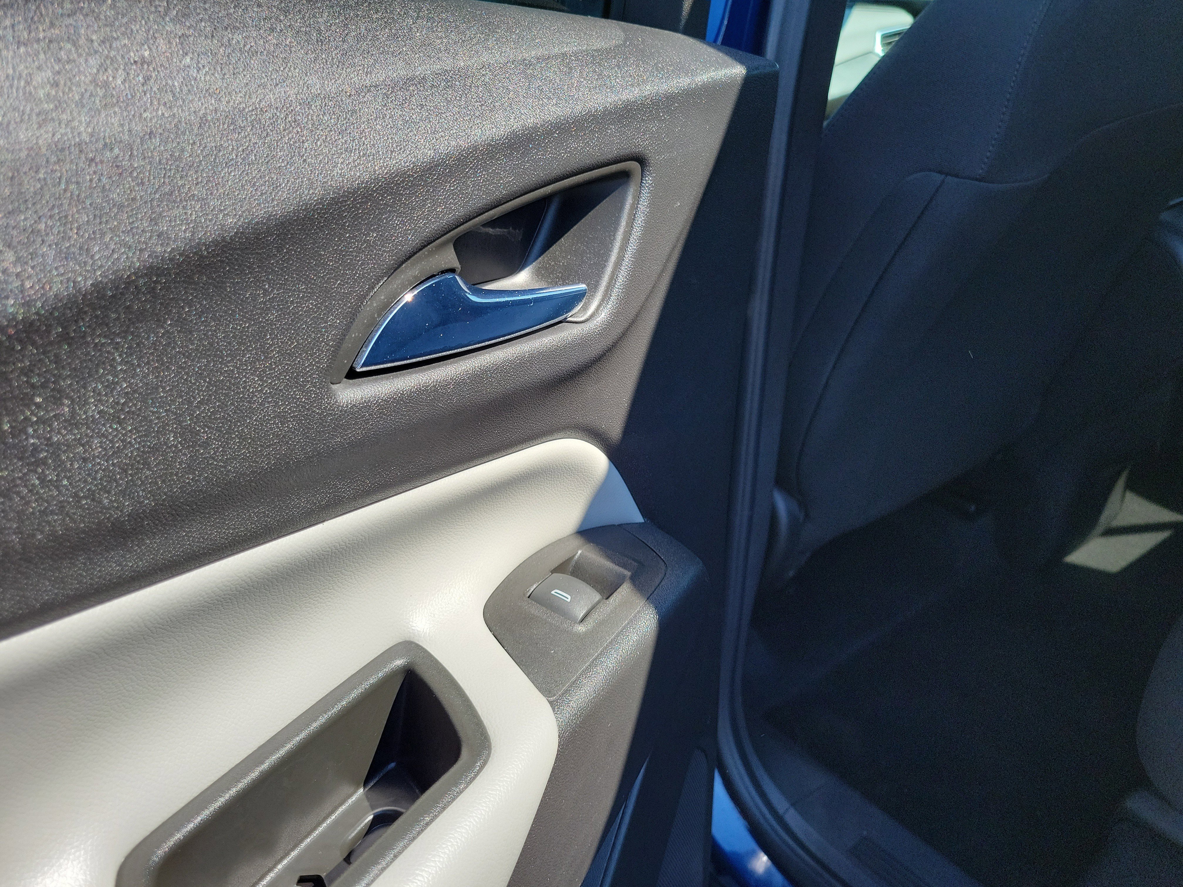 Used 2022 Chevrolet Equinox LS w/ LS Convenience Package image 13