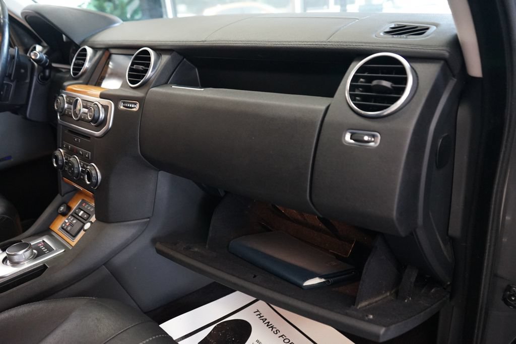 Used 2015 Land Rover LR4 HSE AWD/4WD image 45