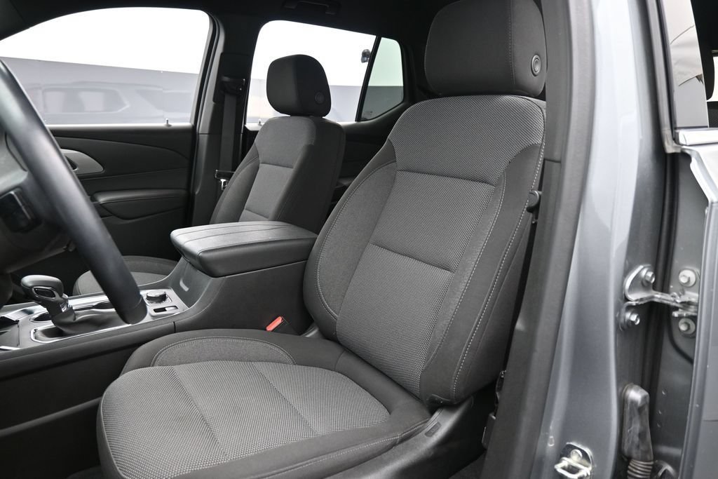 Used 2023 Chevrolet Traverse LT AWD/4WD image 21