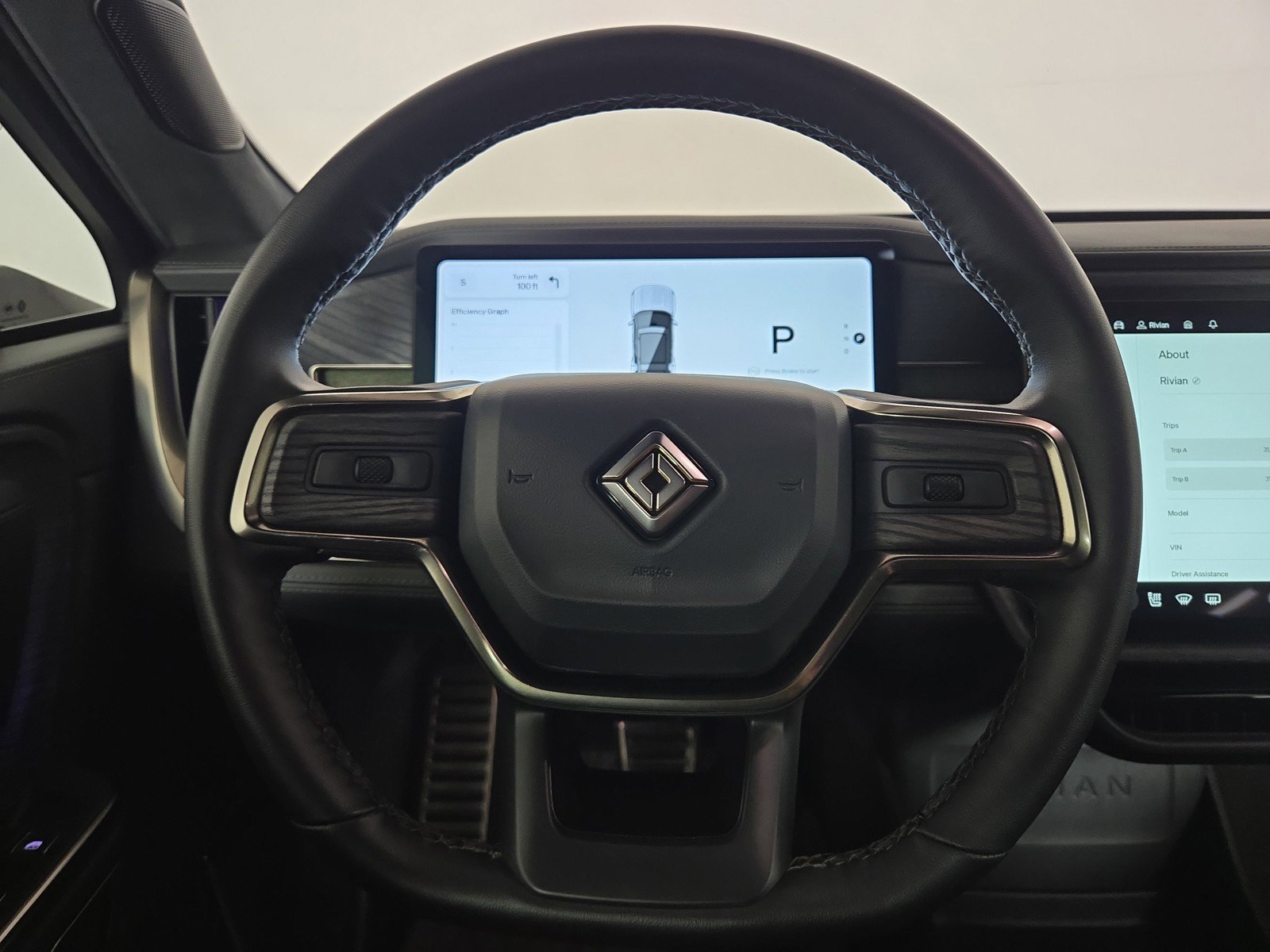 Used 2024 Rivian R1S Adventure AWD/4WD image 28