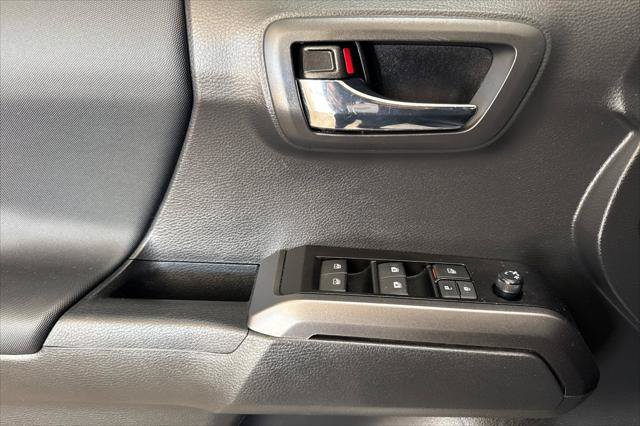 Certified 2023 Toyota Tacoma TRD Off-Road AWD/4WD image 12
