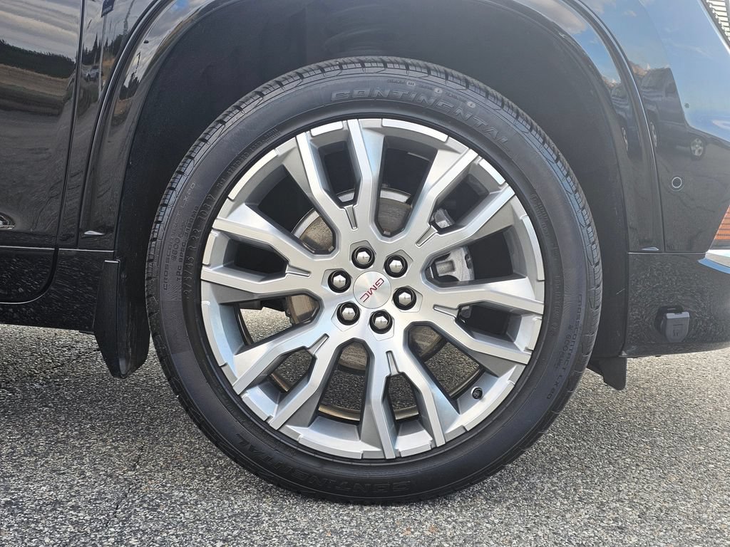 Certified 2025 GMC Acadia Denali w/ Super Cruise Package AWD/4WD image 16