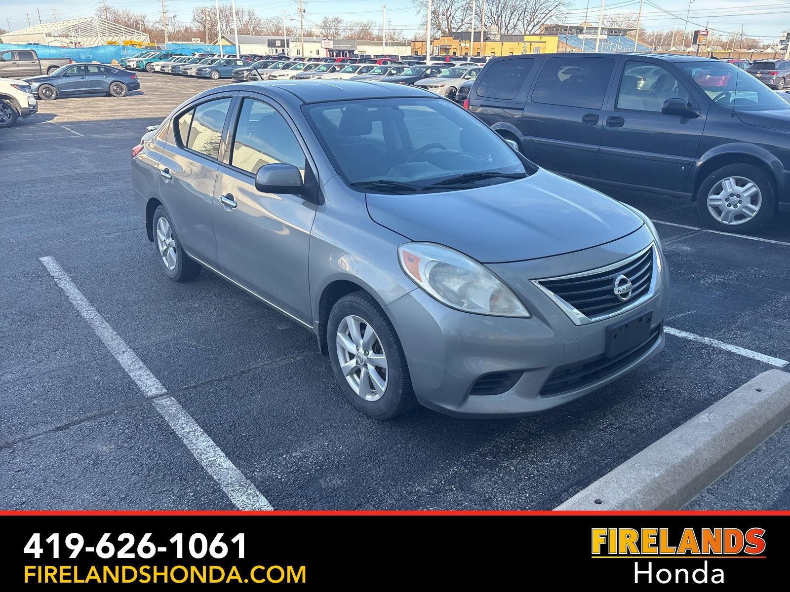 Used 2014 Nissan Versa SV w/ Convenience Package image 24