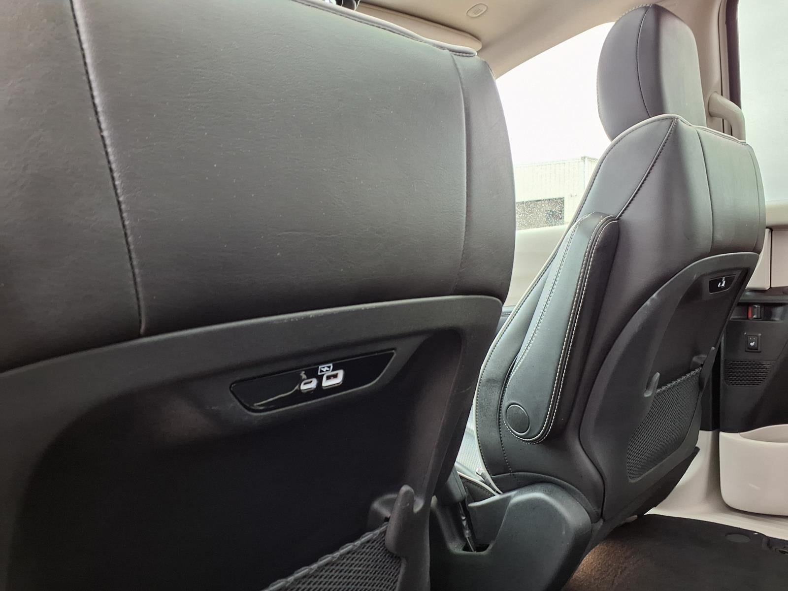 Certified 2021 Chrysler Pacifica Limited AWD/4WD image 26