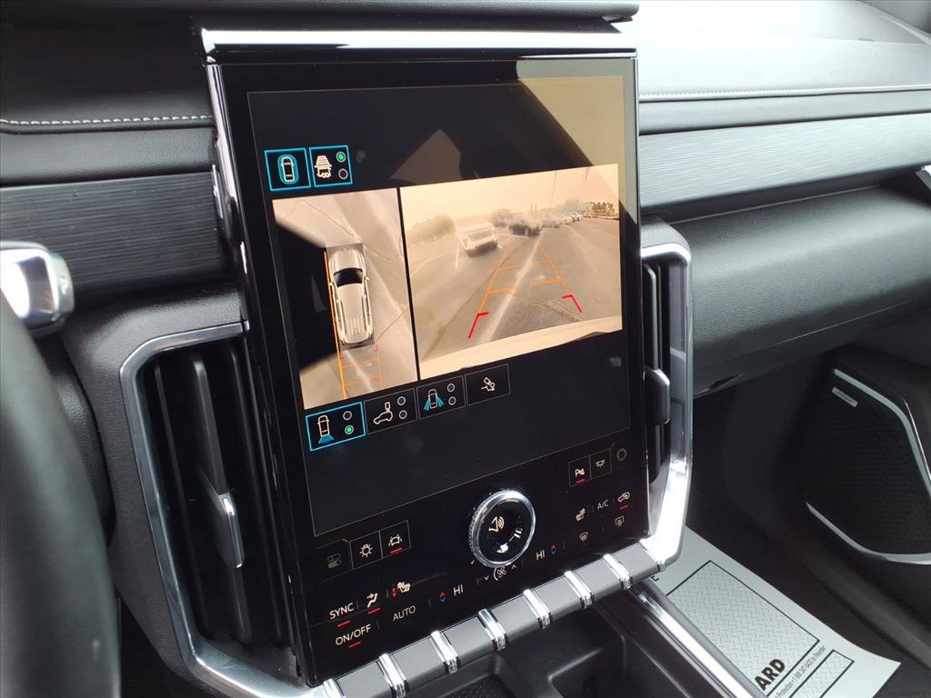 Used 2025 GMC Acadia Elevation image 15