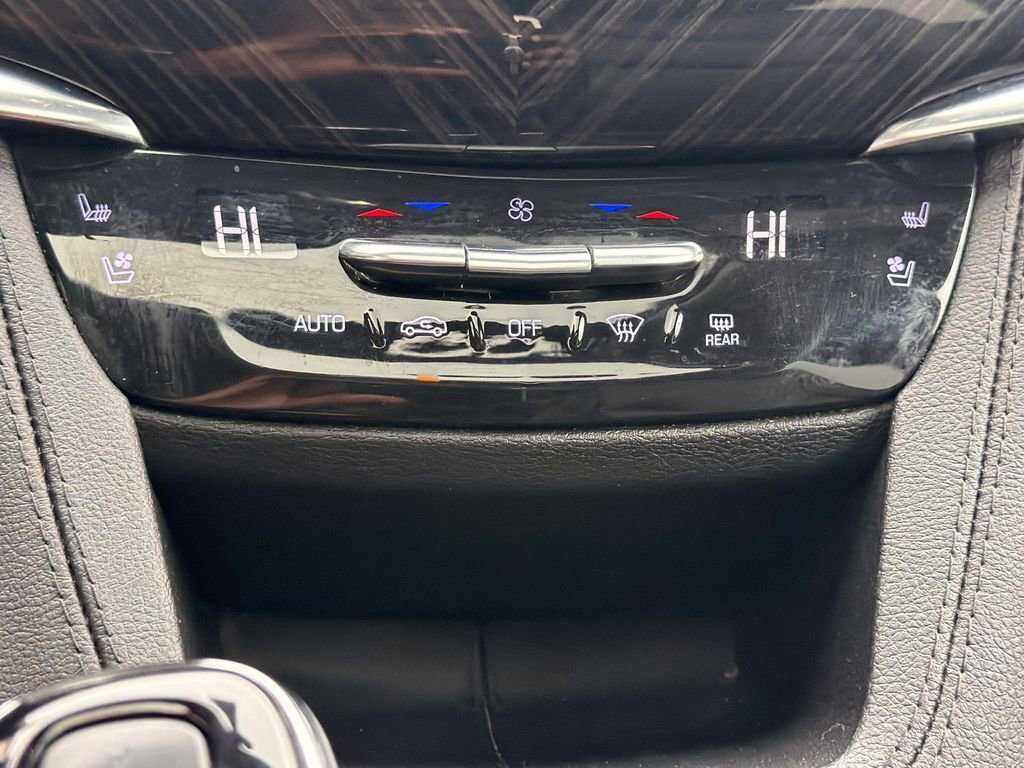 Certified 2023 Cadillac XT6 Premium Luxury image 35