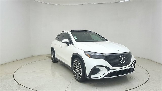 Used 2023 Mercedes-Benz EQE 500 4MATIC SUV w/ Exclusive Trim Package image 63