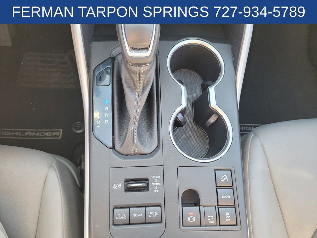 Used 2023 Toyota Highlander XLE image 29