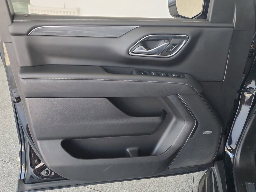 Used 2021 GMC Yukon XL SLT w/ SLT Premium Package image 22