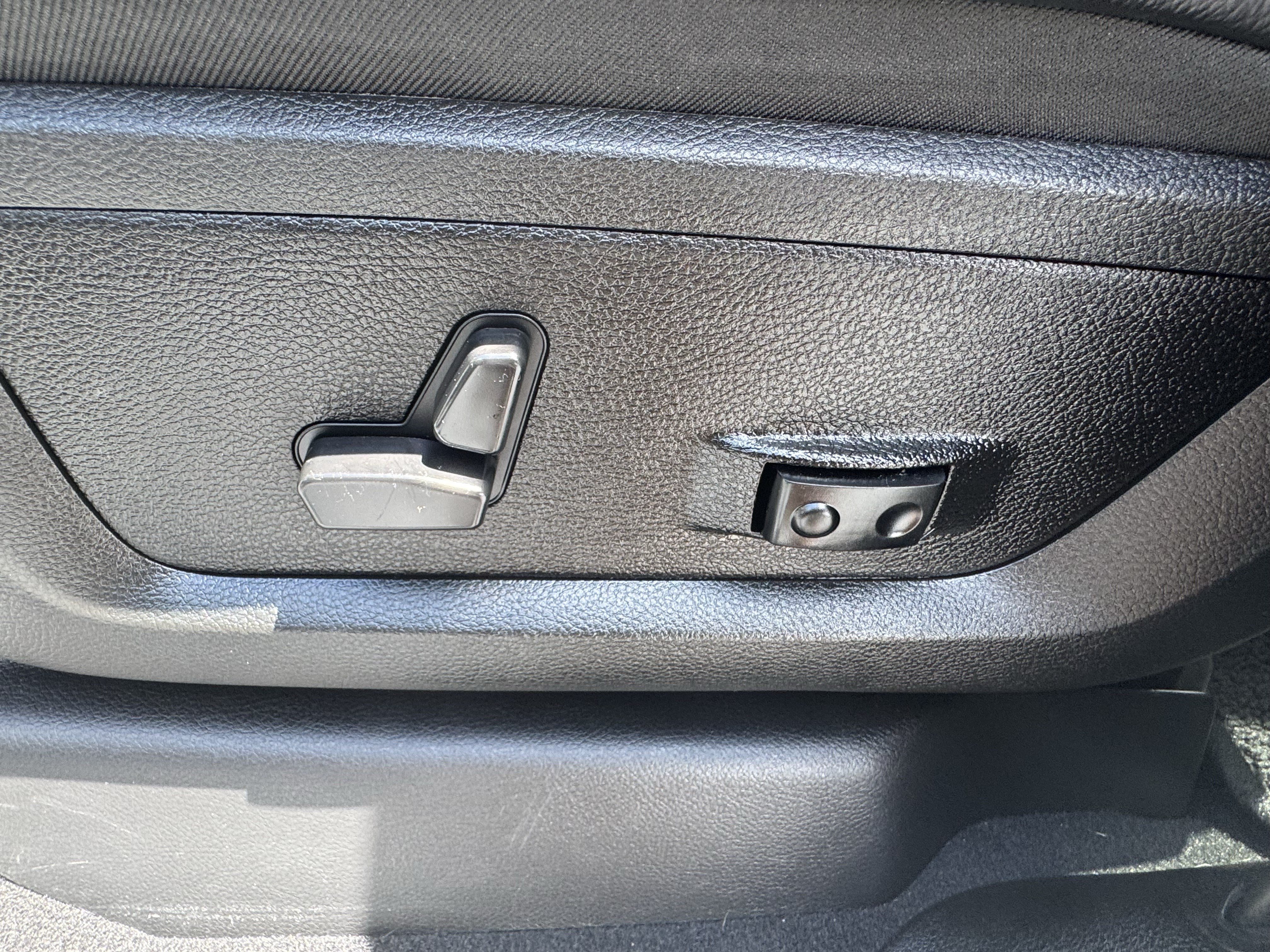 Used 2024 RAM 2500 Laramie AWD/4WD image 10