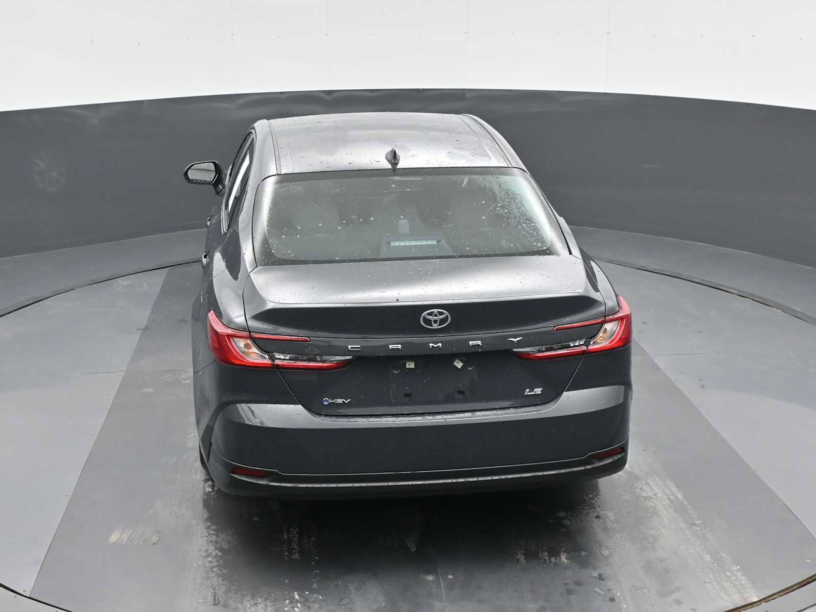 Used 2025 Toyota Camry LE image 27