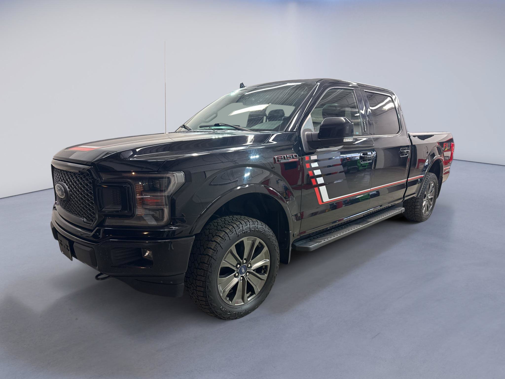Used 2018 Ford F150 Lariat w/ Equipment Group 502A Luxury AWD/4WD image 3