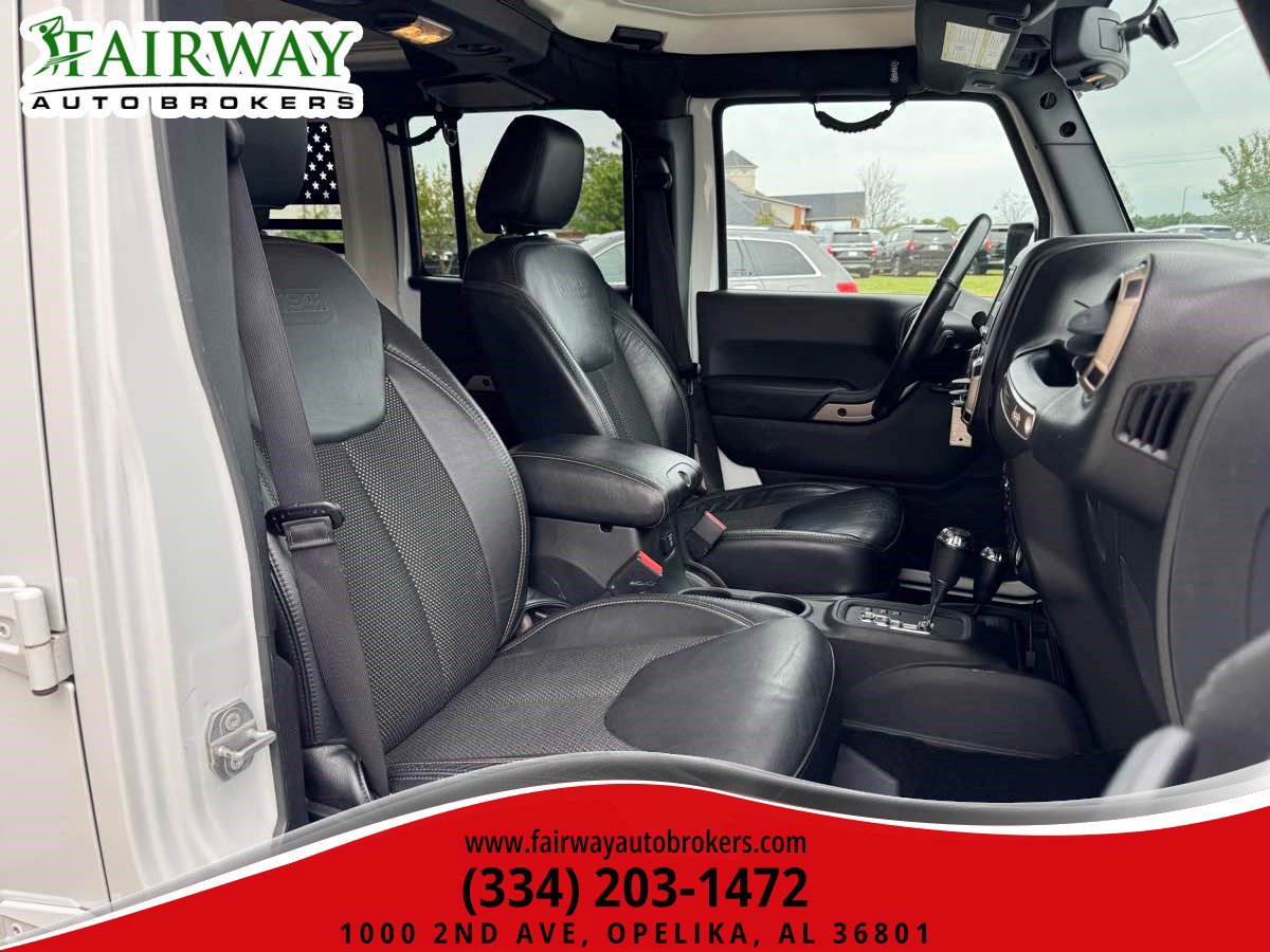 Used 2016 Jeep Wrangler Unlimited Sahara image 12